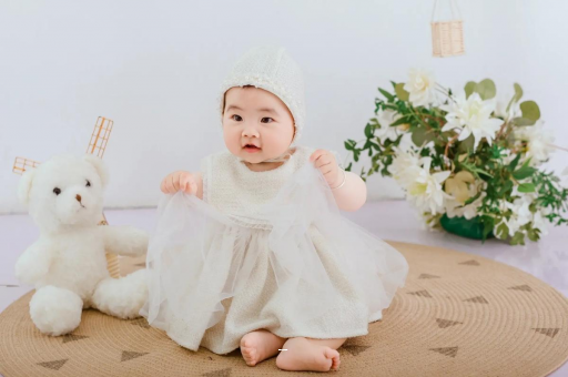 广州借卵试管代怀包男孩宝宝在妈妈肚子里